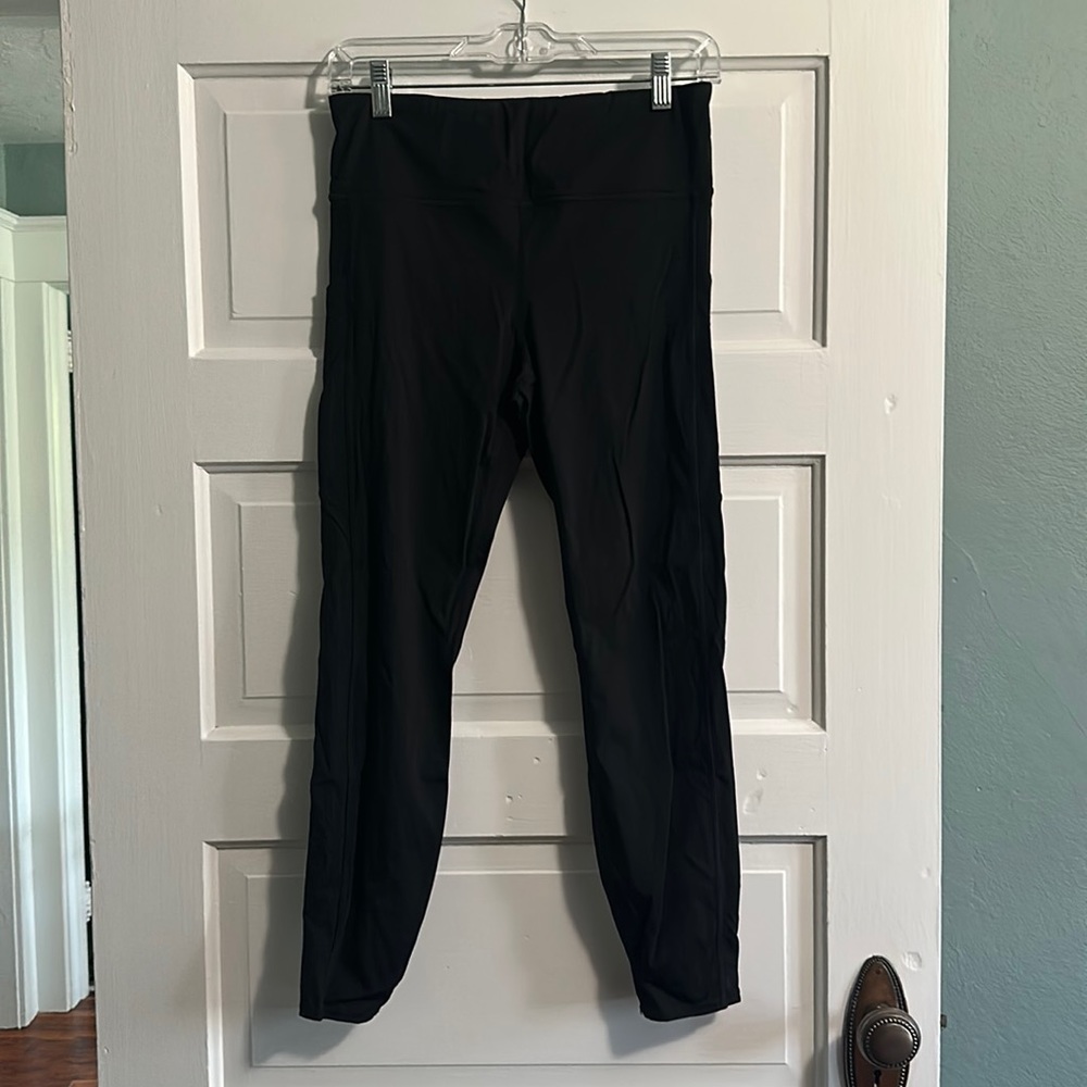 Vuori black stride leggings size large